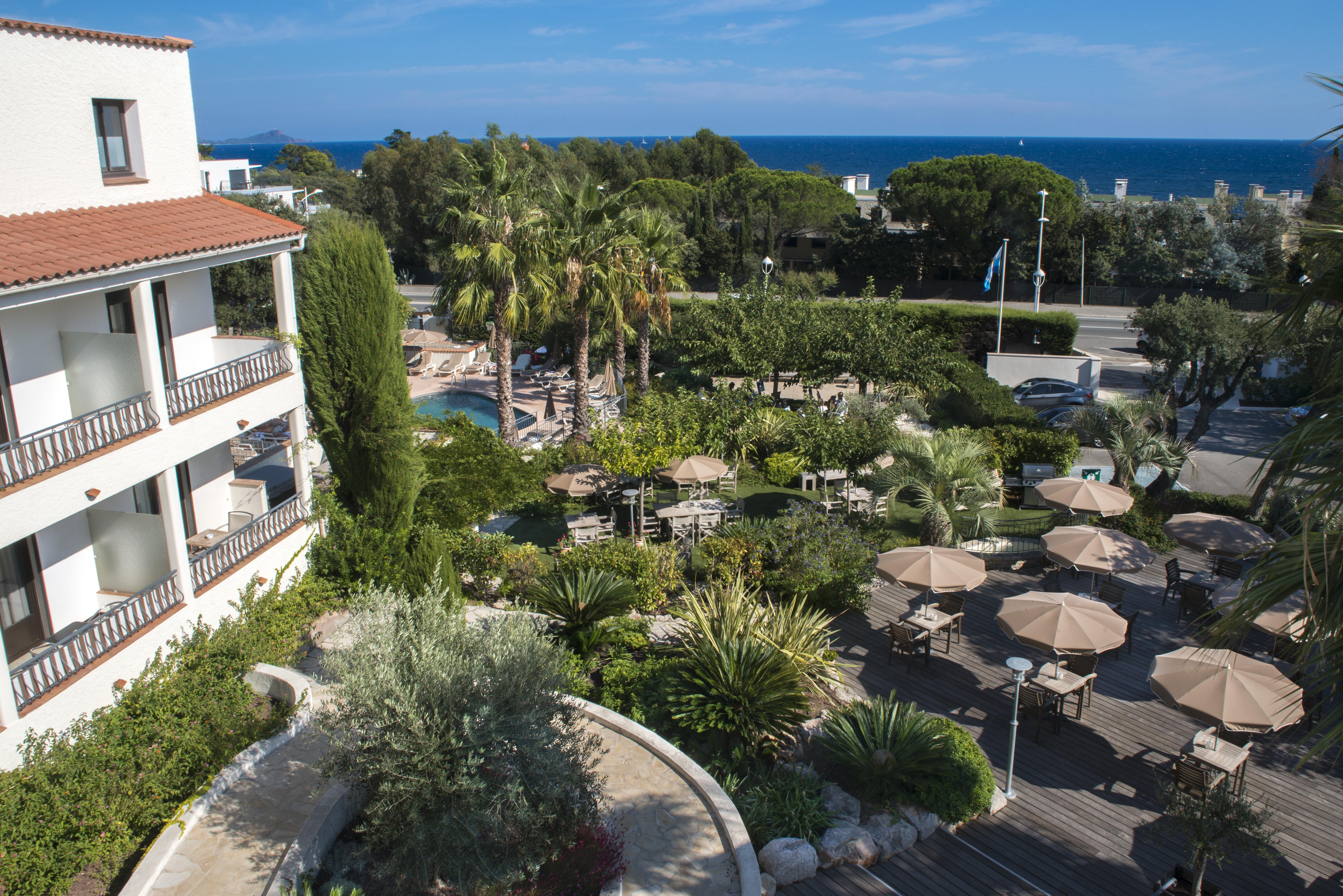Van Der Valk Hotel Le Catalogne Сен-Глф Экстерьер фото
