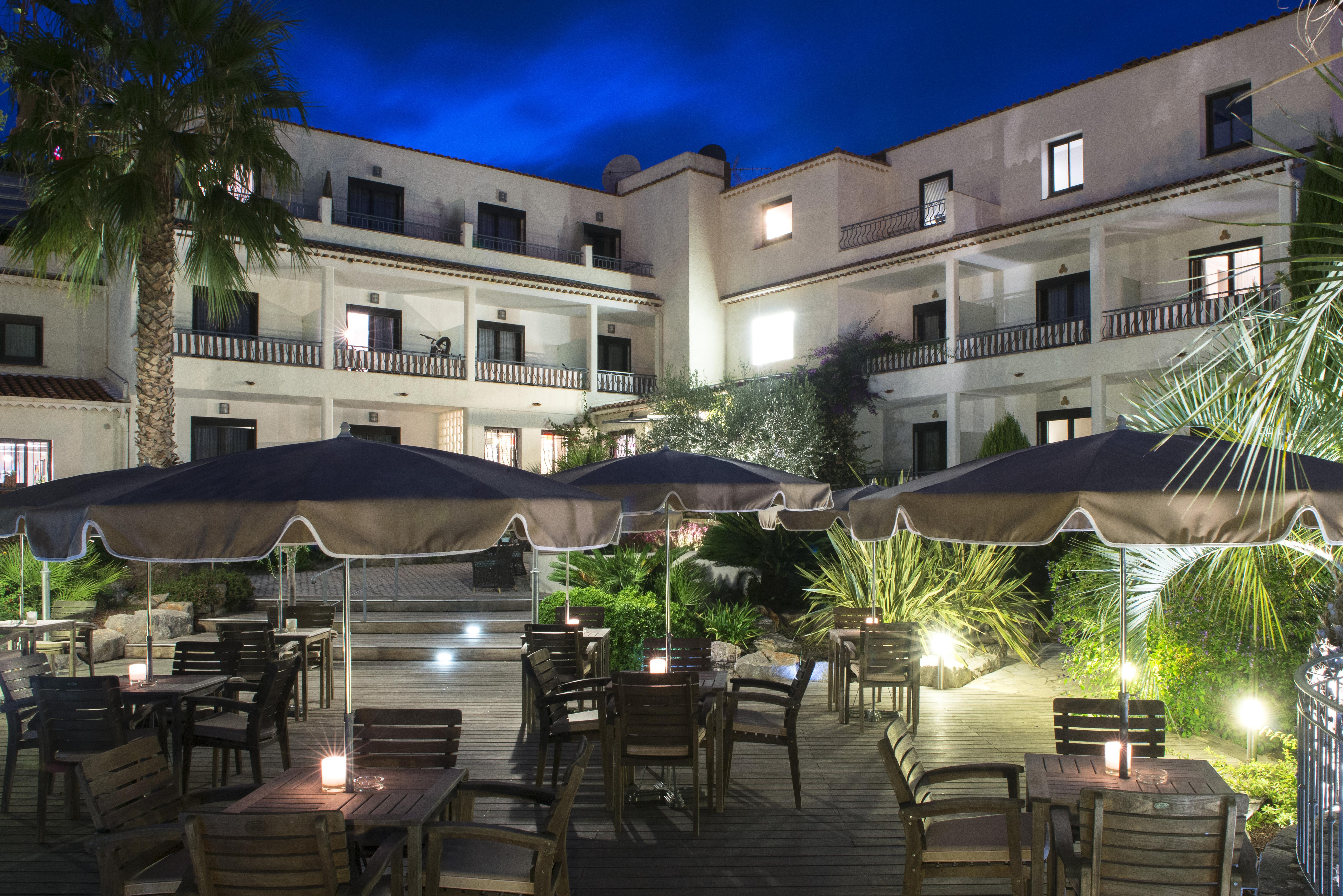 Van Der Valk Hotel Le Catalogne Сен-Глф Экстерьер фото