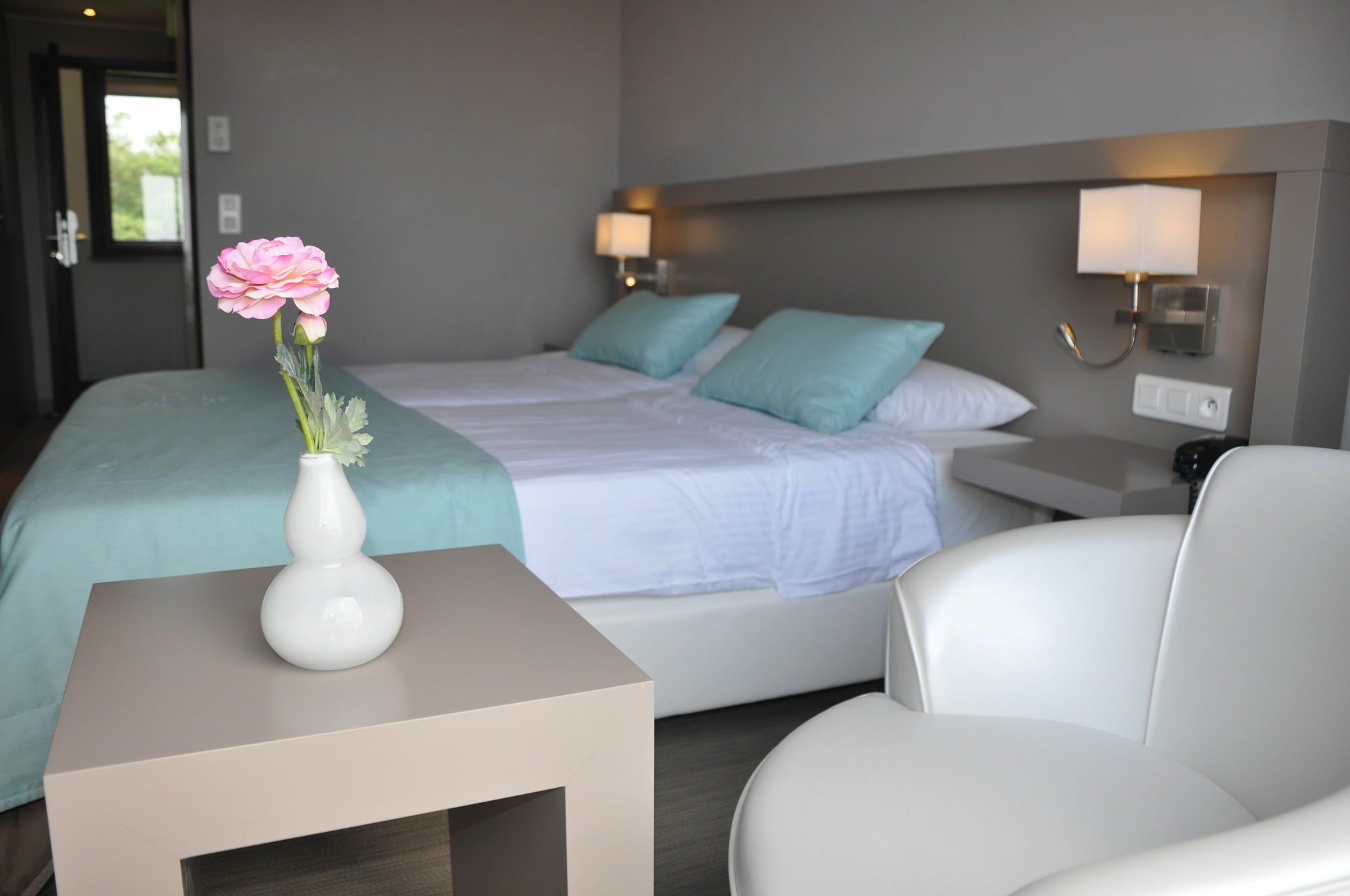 Van Der Valk Hotel Le Catalogne Сен-Глф Экстерьер фото